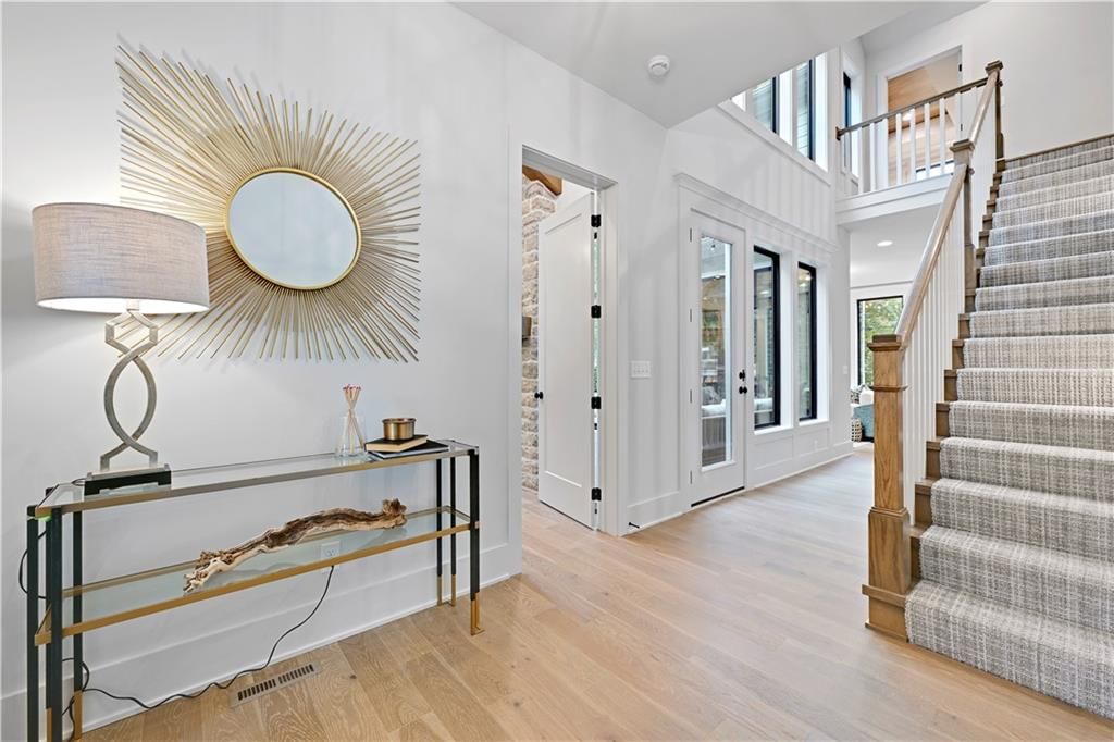 5111 W 72nd Terrace — photo 6