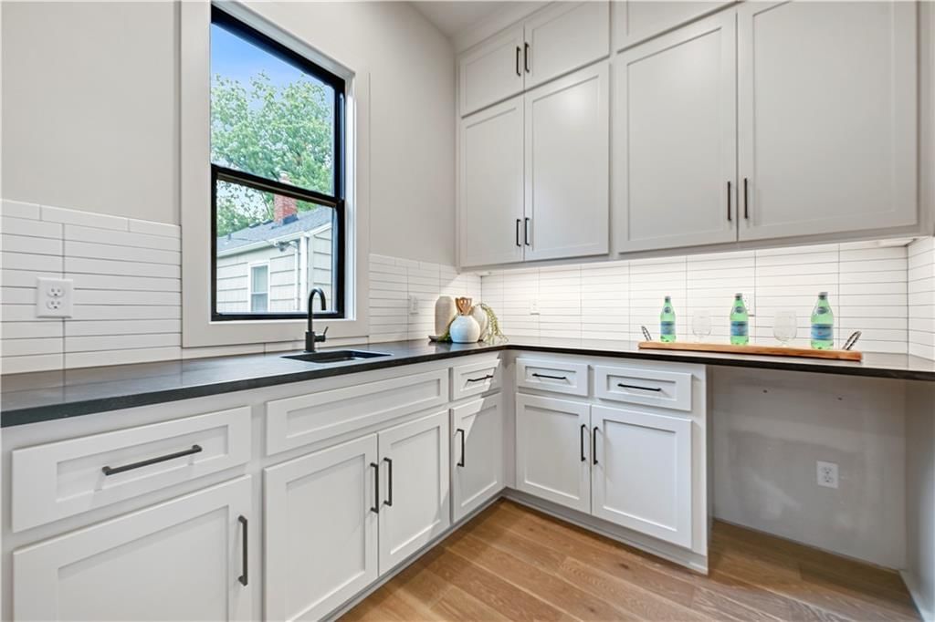 5111 W 72nd Terrace — photo 26