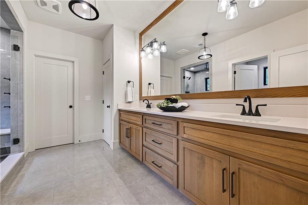 5111 W 72nd Terrace — photo 34