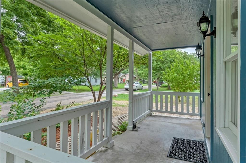 Photo 5 of 32 - 320 Funston Avenue