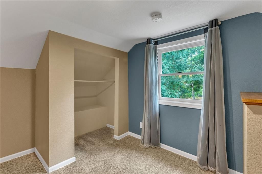 Photo 19 of 32 - 320 Funston Avenue
