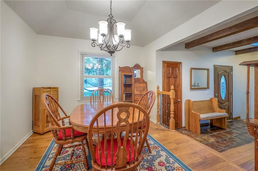 10508 Lee Boulevard — photo 14