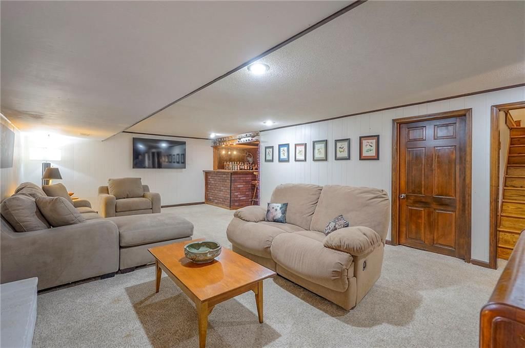 10508 Lee Boulevard — photo 26