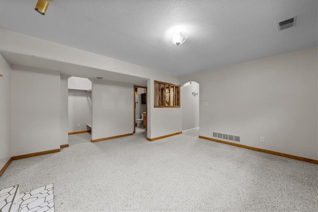 Photo 16 of 27 - 2741 N 110th Terrace