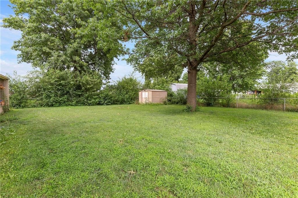 1305 SWOPE Drive — photo 32