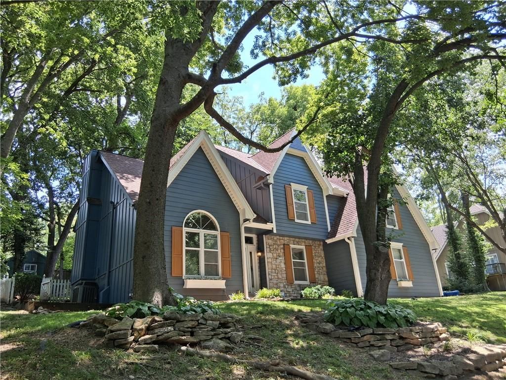 1107 Wildbriar Drive, Liberty, MO