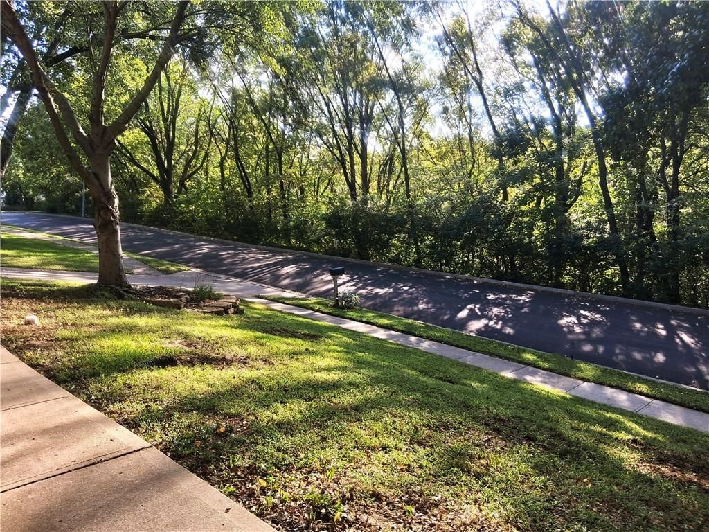 1107 Wildbriar Drive — photo 10
