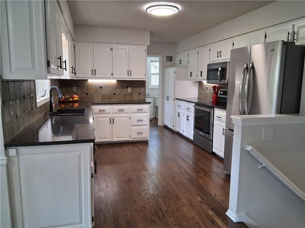 1107 Wildbriar Drive — photo 22