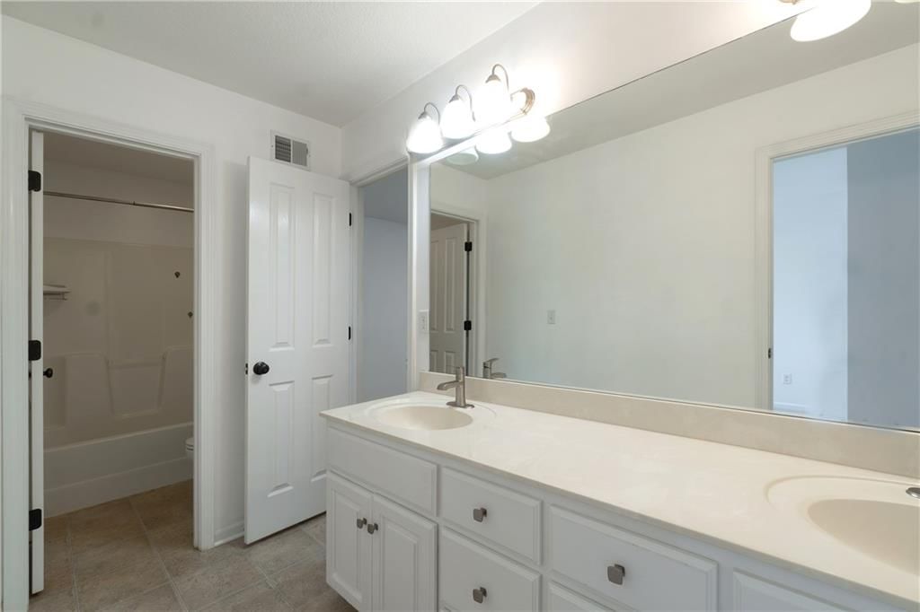Photo 33 of 52 - 23870 W 121st Street
