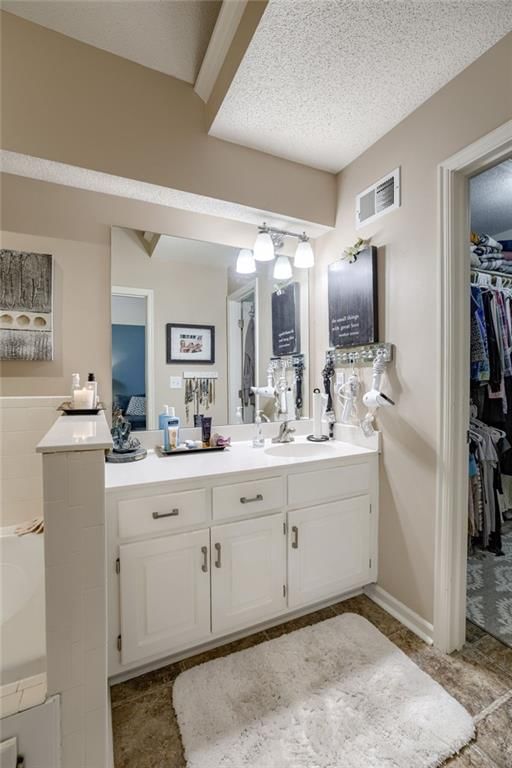 10006 NW 87th Street — photo 18