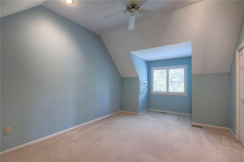 8711 Crysler Avenue — photo 20