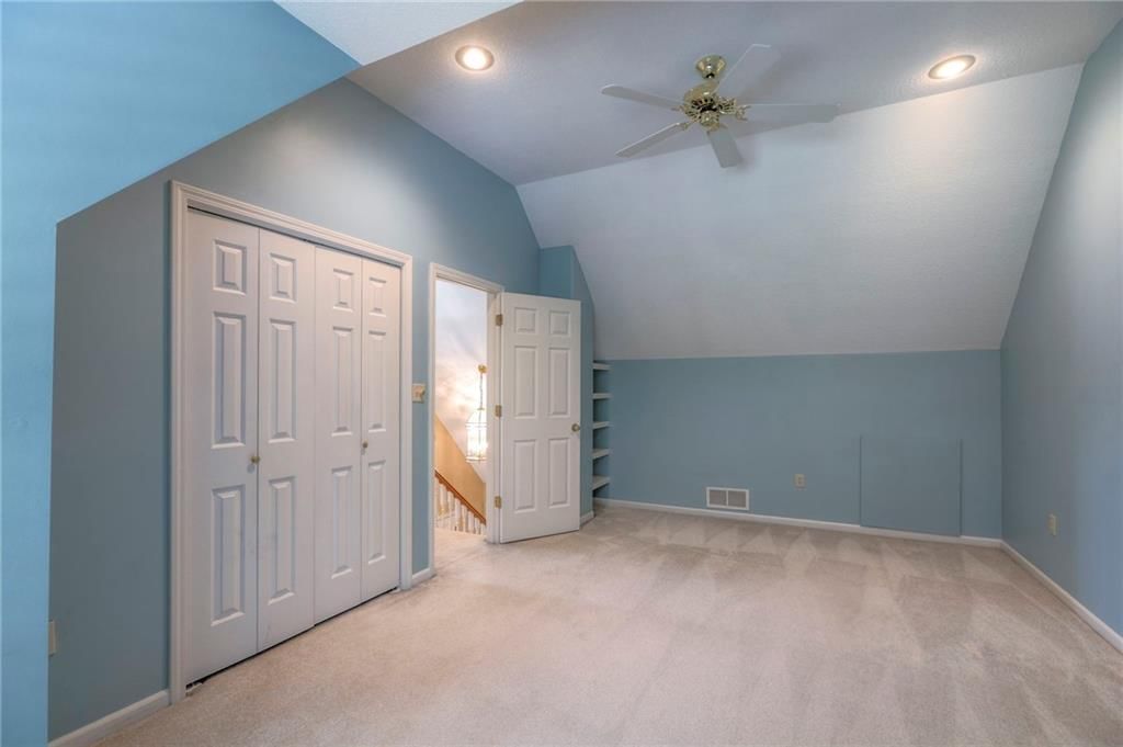 8711 Crysler Avenue — photo 21