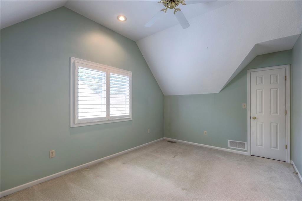 8711 Crysler Avenue — photo 24