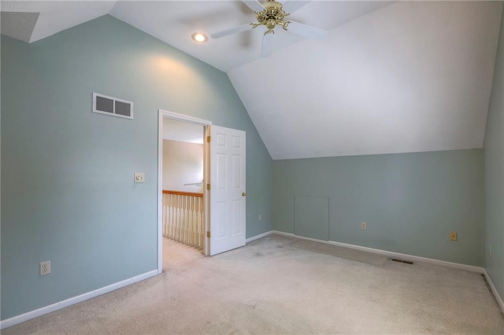 8711 Crysler Avenue — photo 25