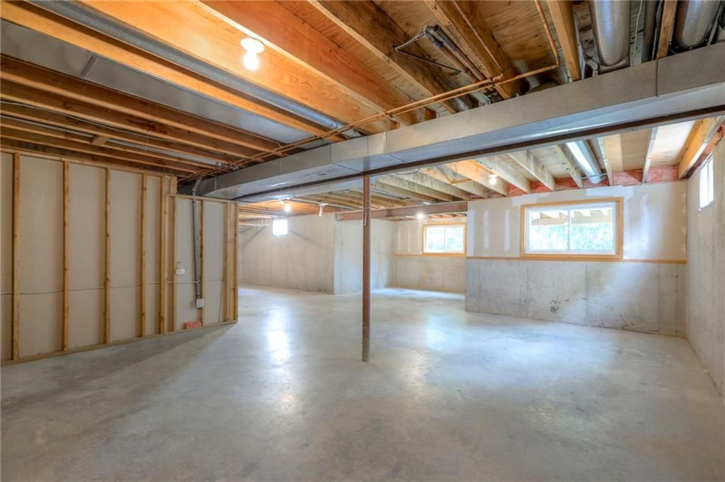 8711 Crysler Avenue — photo 27