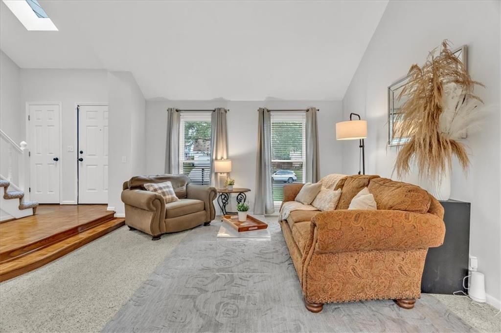 15335 W 83rd Terrace — photo 4