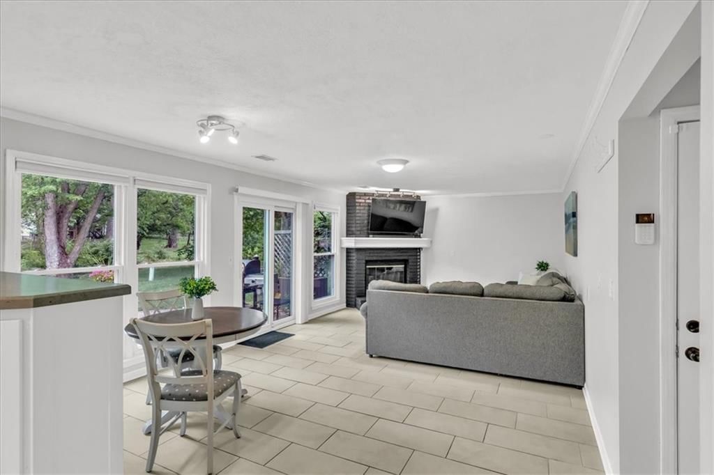 15335 W 83rd Terrace — photo 11
