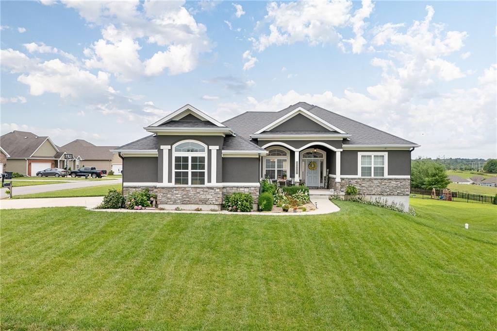 14078 Indian Ridge Road, St Joseph, MO