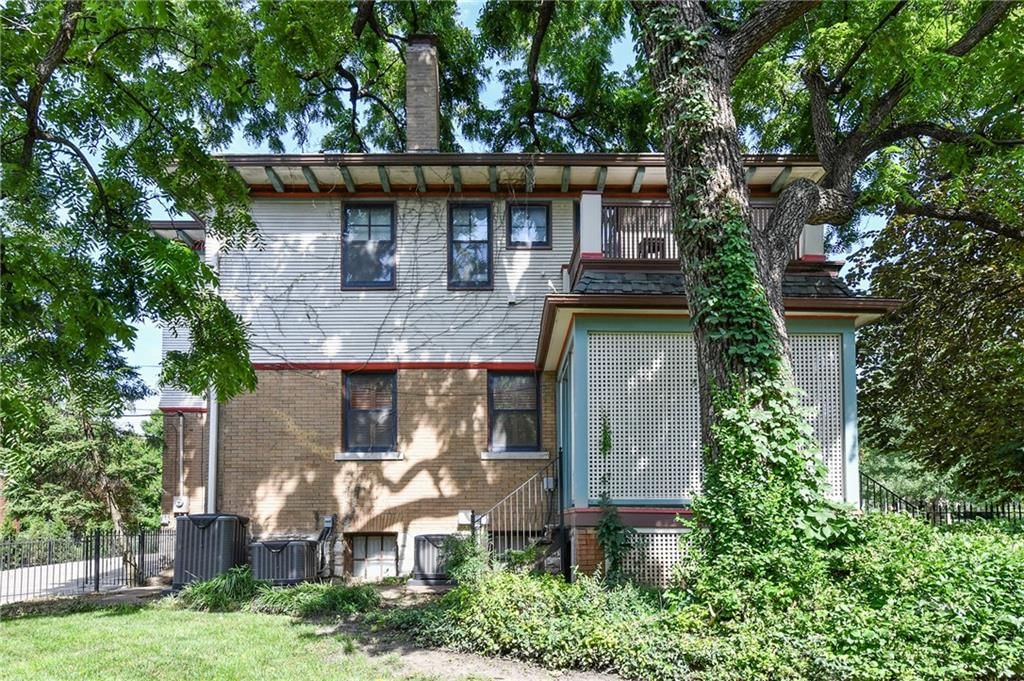 Photo 8 of 87 - 3674 Belleview Avenue