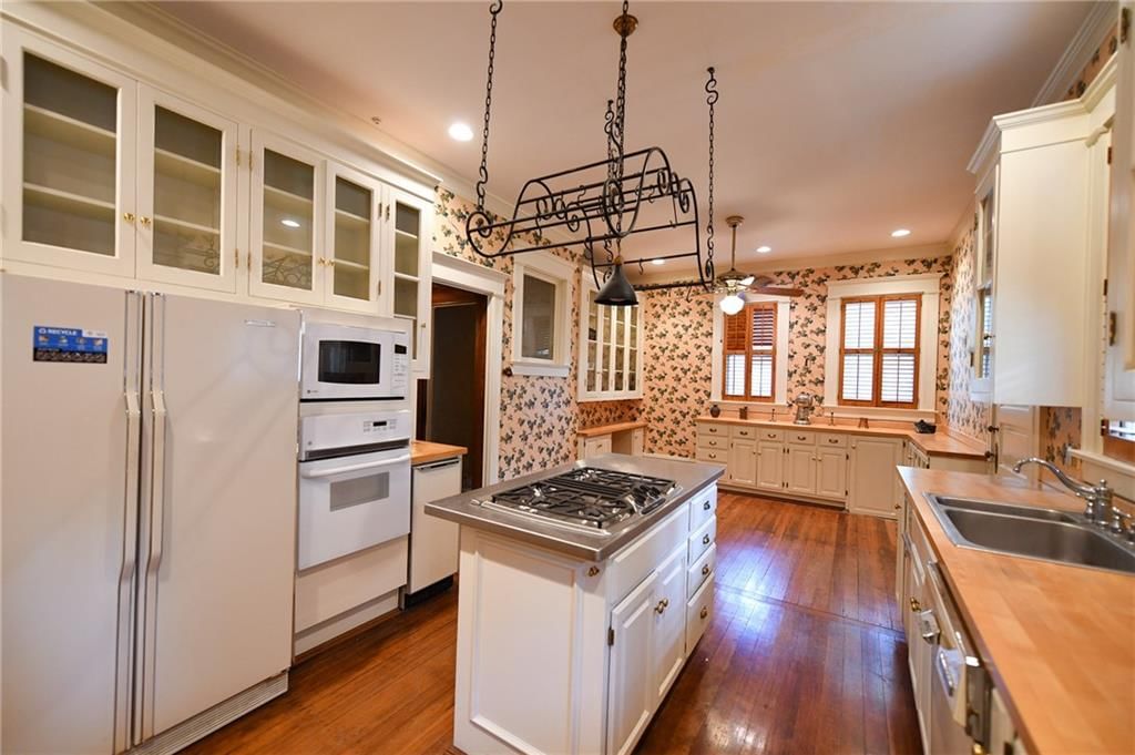 Photo 30 of 87 - 3674 Belleview Avenue