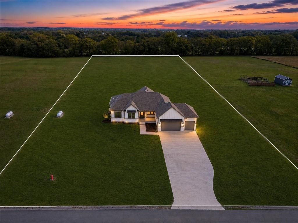13511 Woodland Ranch Drive, Lee's Summit, MO