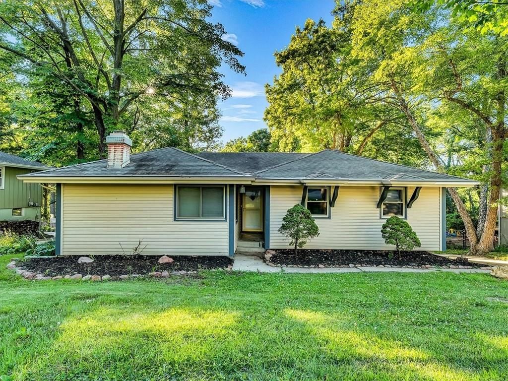8012 NW Cadwallader Road, Kansas City, MO