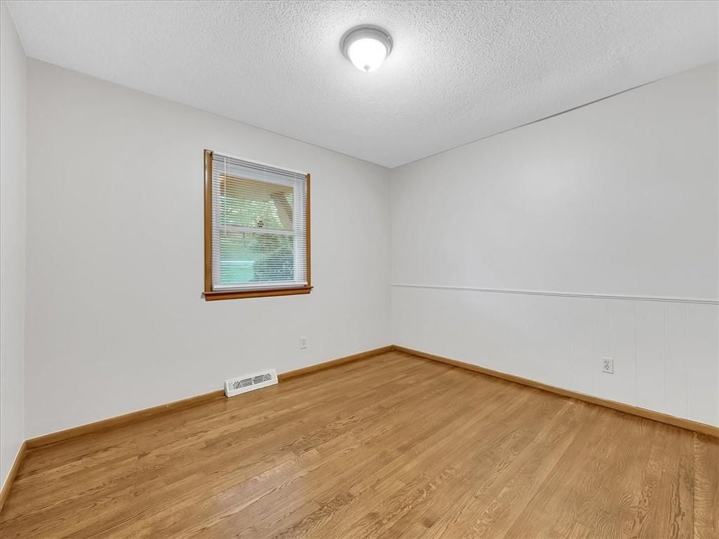 8012 NW Cadwallader Road — photo 20