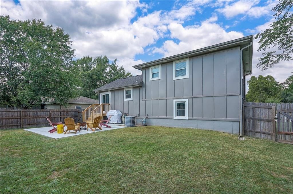 Photo 17 of 21 - 21755 W 179th Street