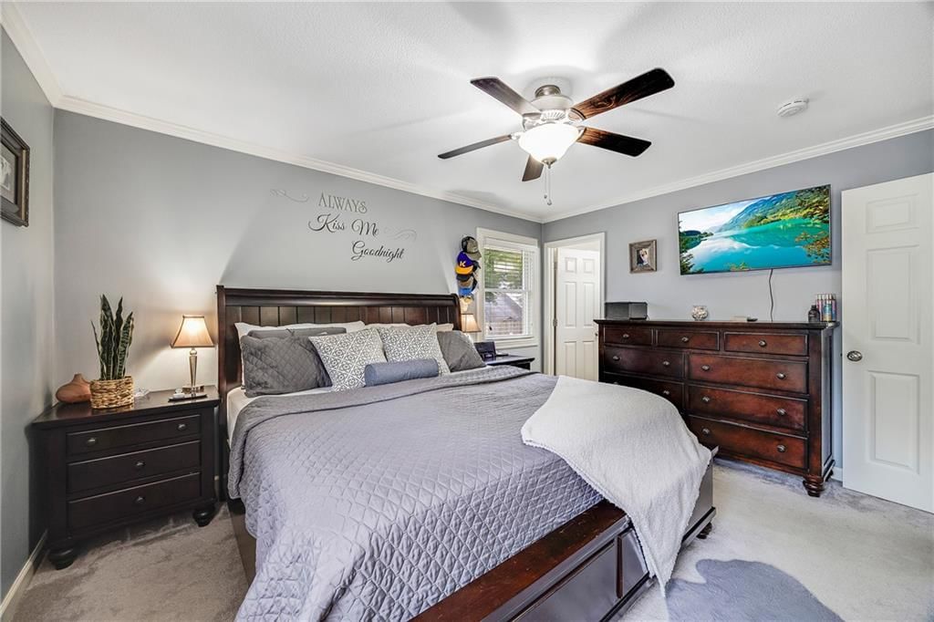 Photo 10 of 29 - 1213 NE 73rd Street