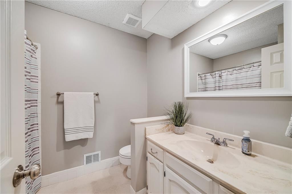 Photo 18 of 29 - 1213 NE 73rd Street