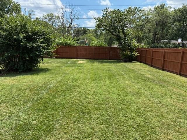 Photo 7 of 55 - 8105 W 91st Street