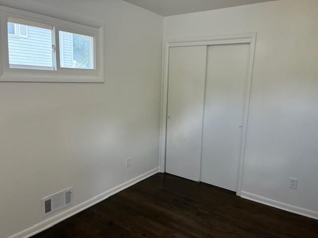 Photo 24 of 55 - 8105 W 91st Street