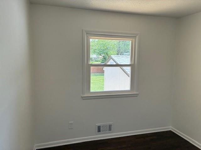 Photo 30 of 55 - 8105 W 91st Street