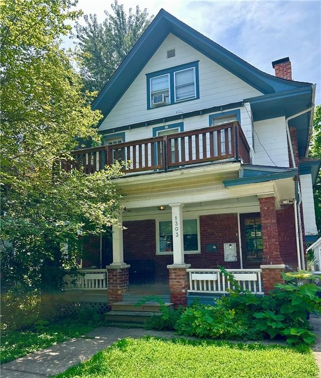 1303 W 40th Street — photo 1