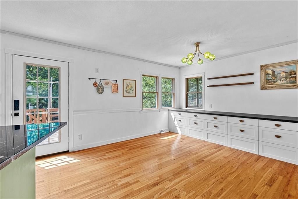 Photo 13 of 41 - 4030 N Monroe Avenue