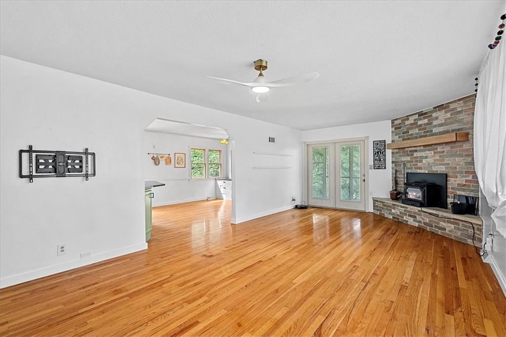 Photo 16 of 41 - 4030 N Monroe Avenue