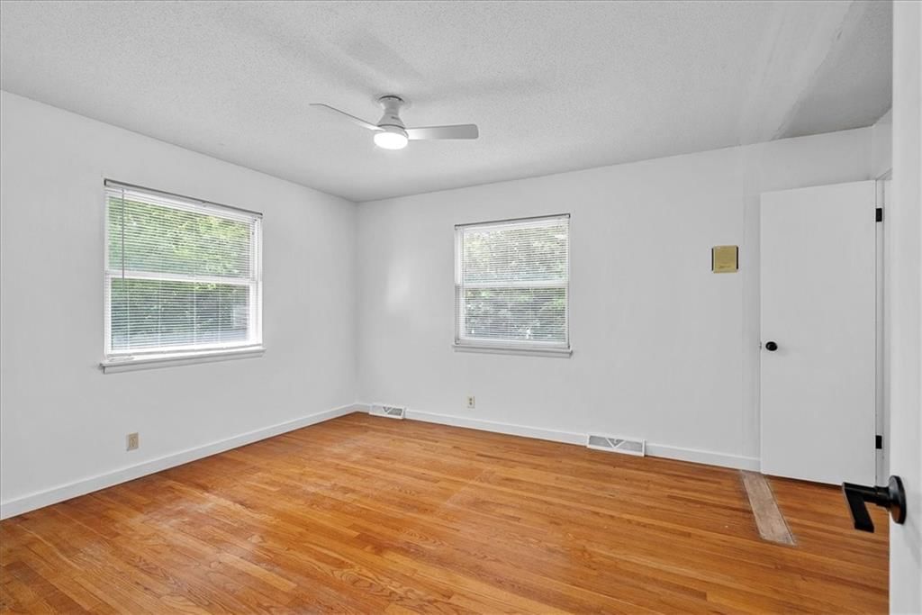 Photo 24 of 41 - 4030 N Monroe Avenue