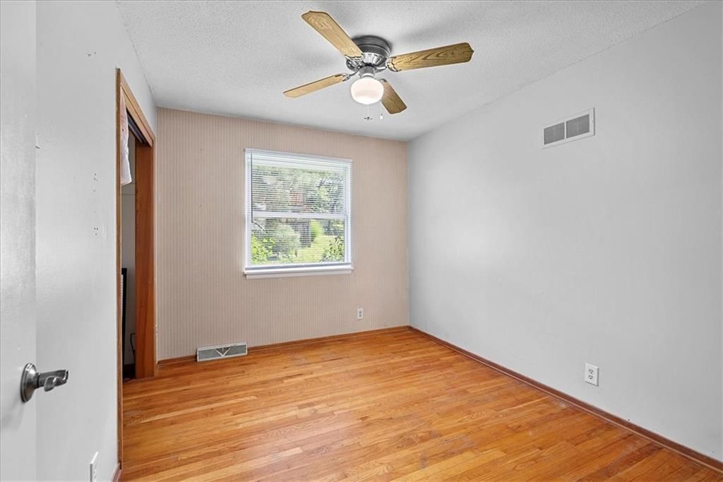 Photo 27 of 41 - 4030 N Monroe Avenue