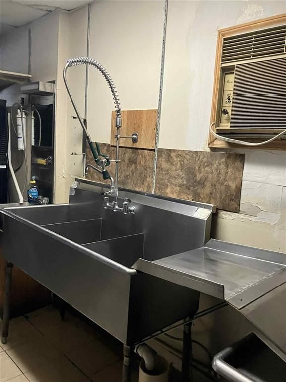 320 E Main Street — photo 24