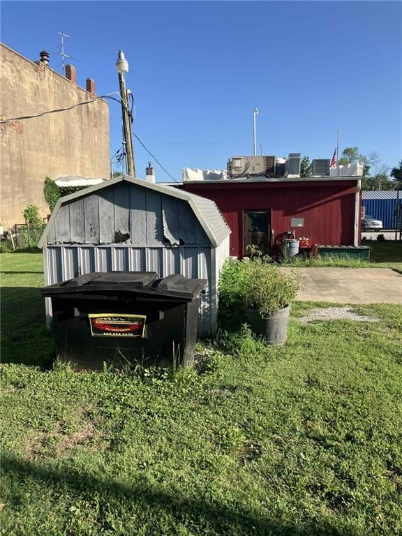 320 E Main Street — photo 38