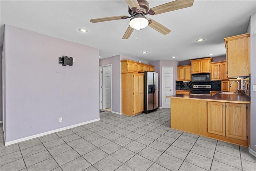 Photo 20 of 49 - 23303 S Hickory Court