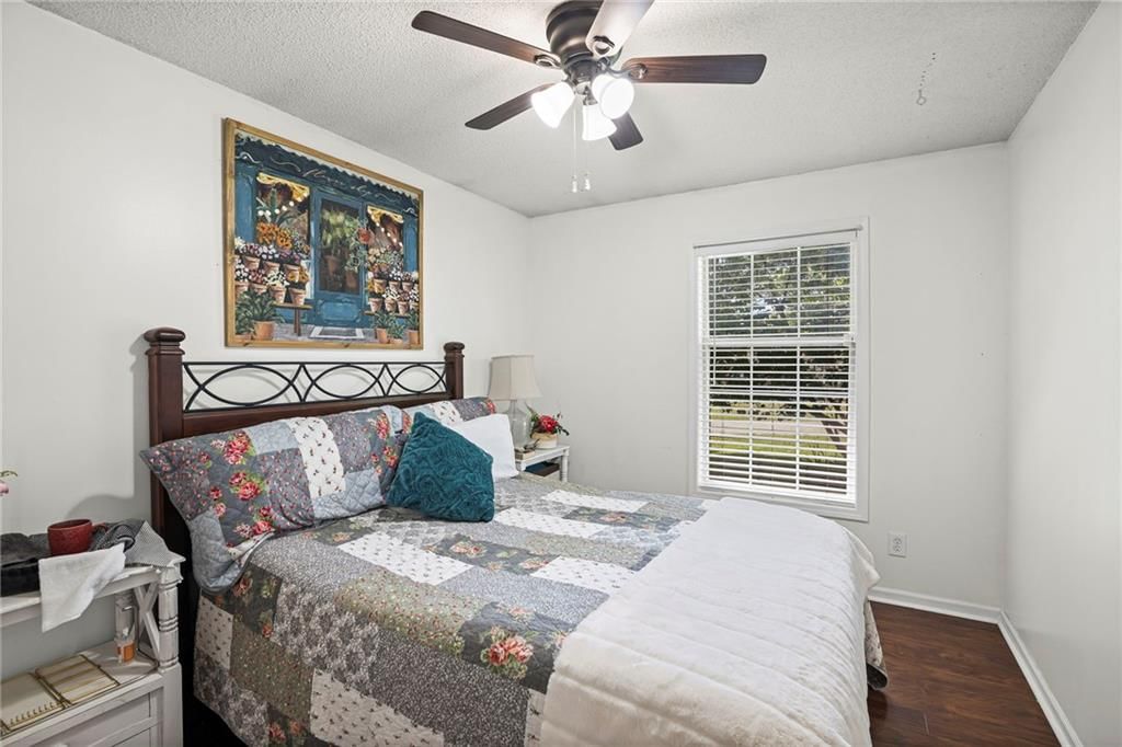 Photo 17 of 27 - 17201 Cerrito Drive