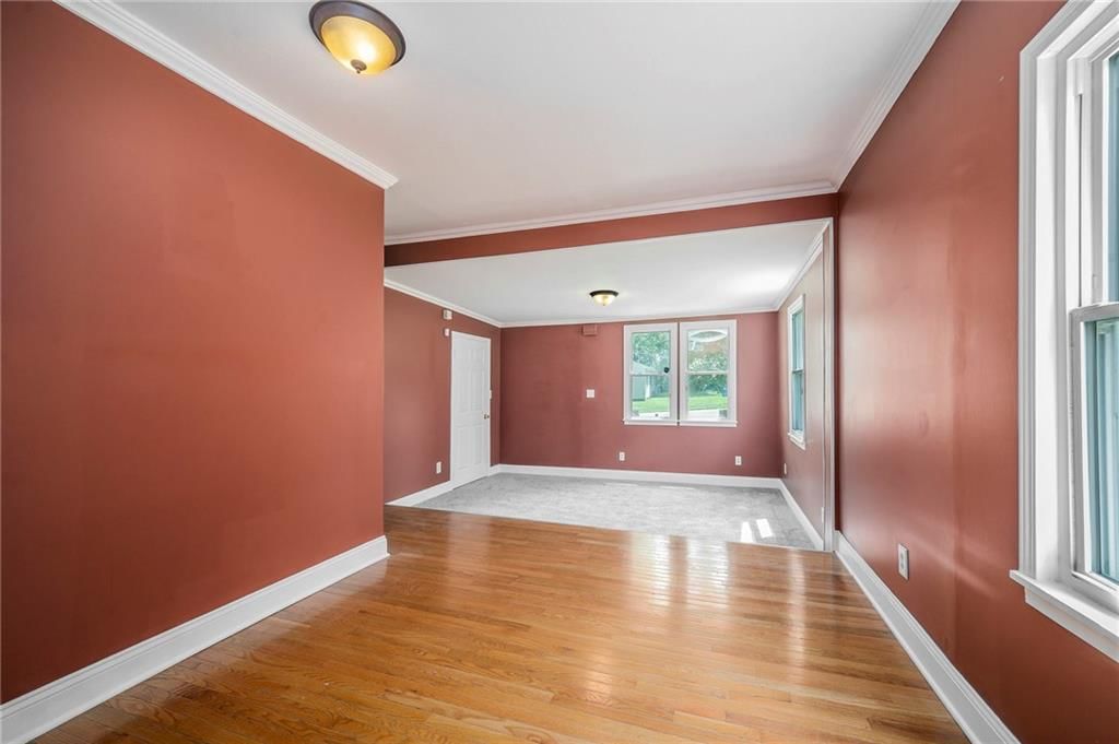 Photo 16 of 24 - 528 E Arthur Street