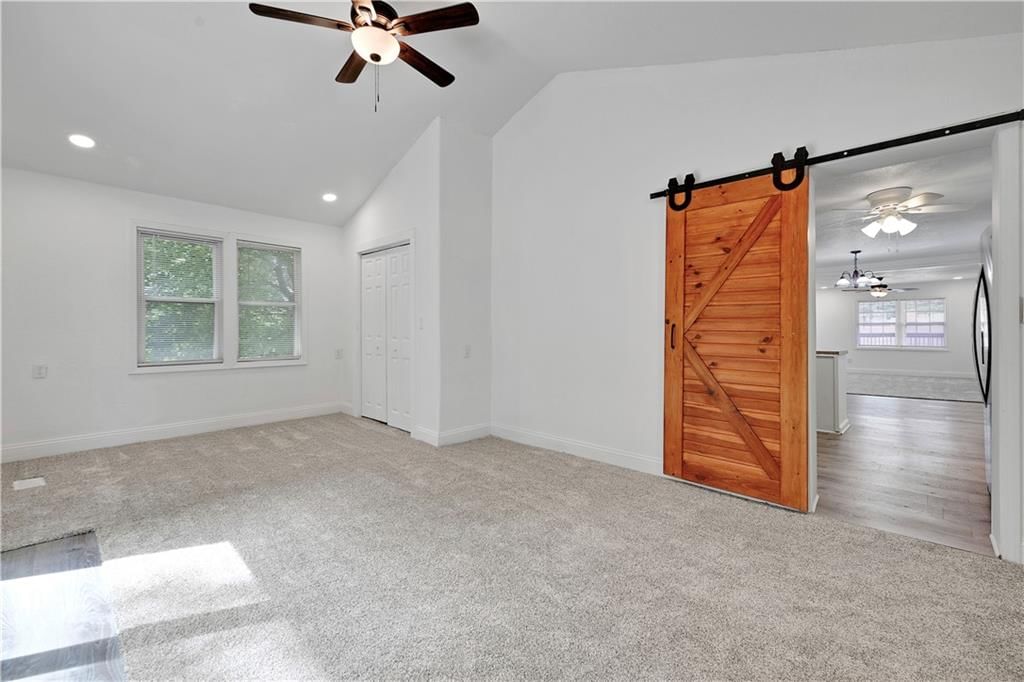 Photo 17 of 25 - 421 N 33rd Street