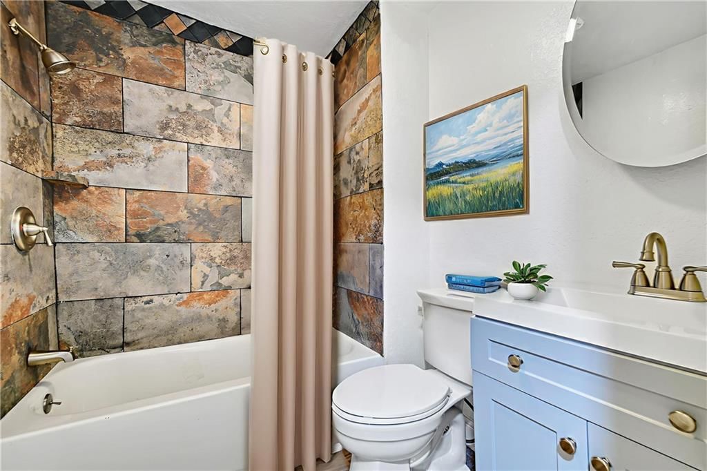 Photo 20 of 25 - 421 N 33rd Street