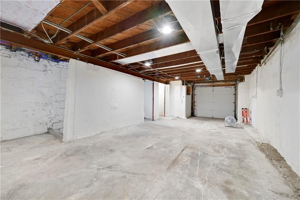 Photo 22 of 25 - 421 N 33rd Street