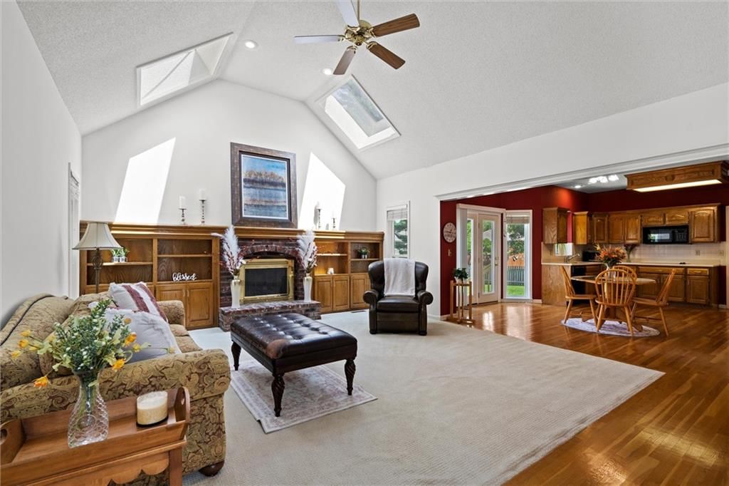 Photo 8 of 49 - 706 W 115th Street