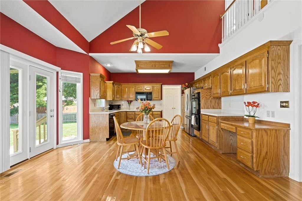 Photo 11 of 49 - 706 W 115th Street