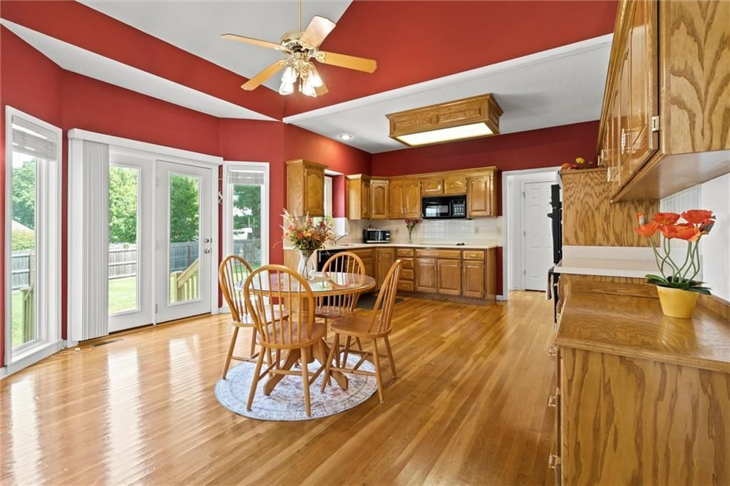 Photo 12 of 49 - 706 W 115th Street