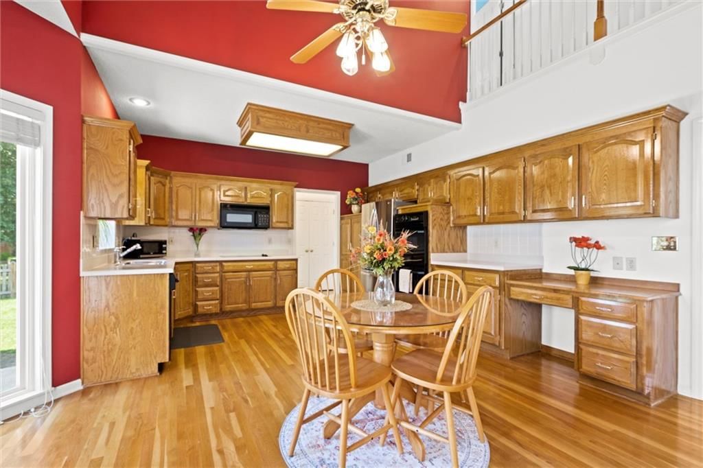 Photo 14 of 49 - 706 W 115th Street